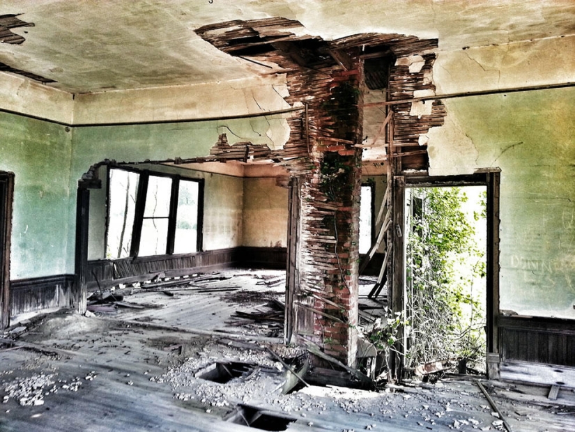 Escuelas y universidades abandonadas en todo el mundo