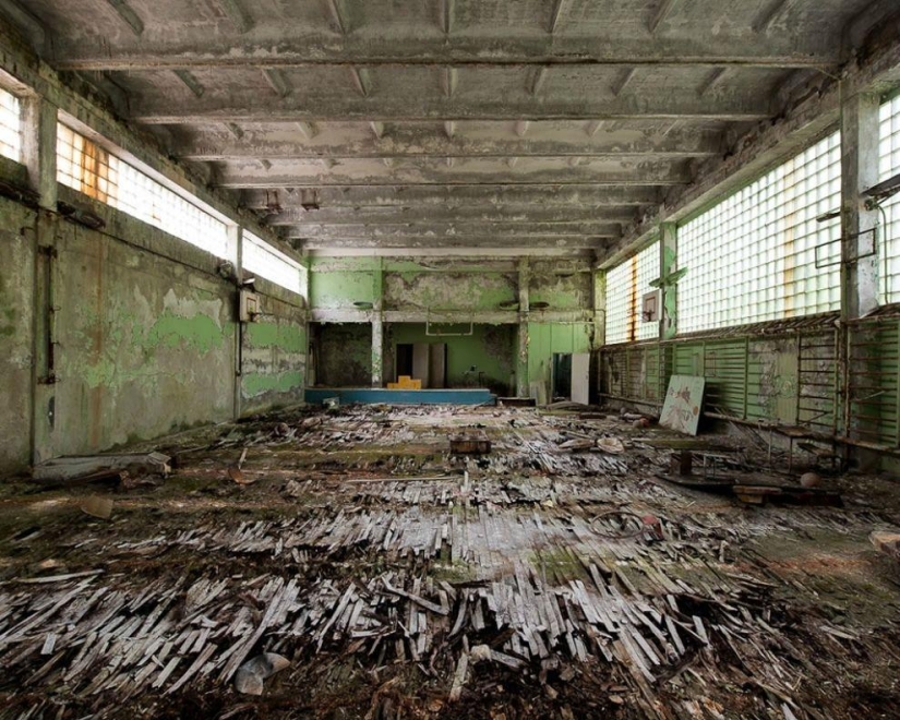 Escuelas y universidades abandonadas en todo el mundo