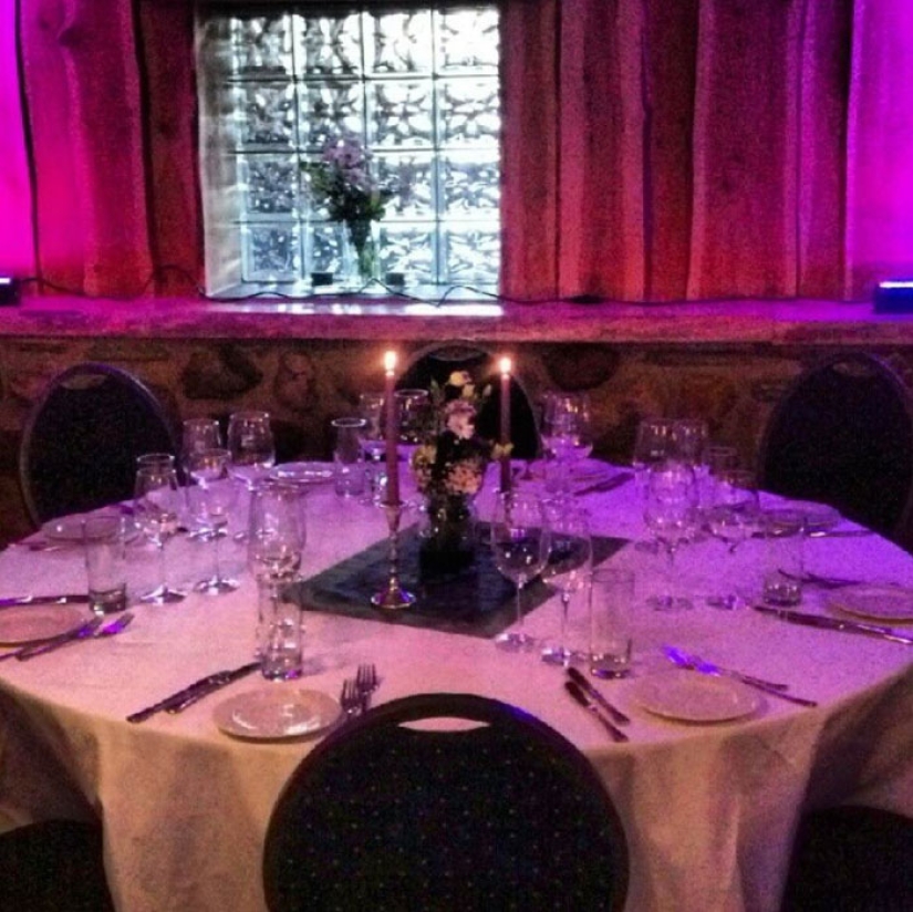 Eso es lo que sucede si no contratas a un fotógrafo profesional para una boda