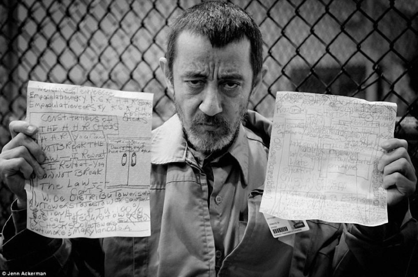 Espeluznantes fotos de enfermos mentales en una prisión estadounidense