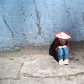 Esqueletos en las calles de la ciudad.