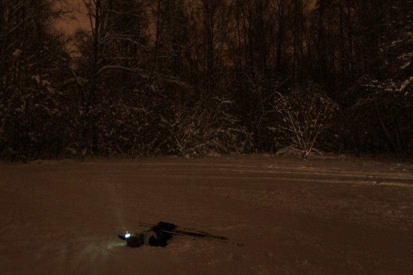 ¡Esquiar! ¡Dale al tipo una pista de esquí, date prisa!
