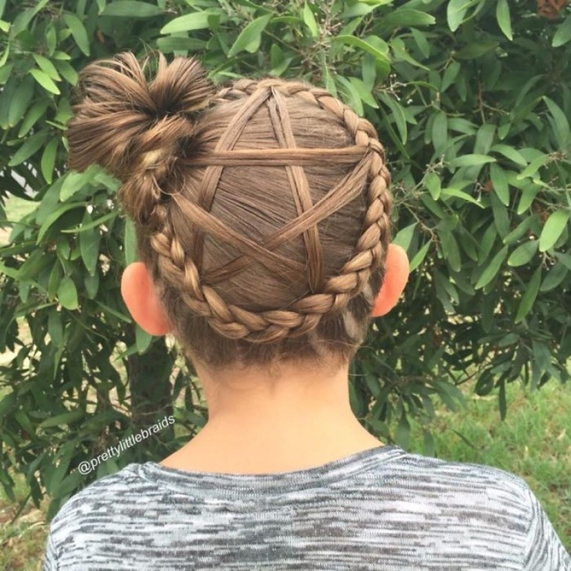 Esta mamá teje las increíbles trenzas de su hija todas las mañanas antes de ir a la escuela Esta mamá teje las increíbles trenzas de su hija todas las mañanas antes de ir a la escuela