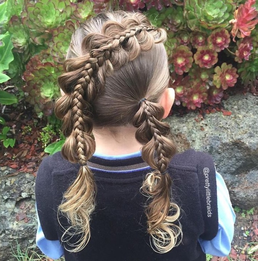 Esta mamá teje las increíbles trenzas de su hija todas las mañanas antes de ir a la escuela Esta mamá teje las increíbles trenzas de su hija todas las mañanas antes de ir a la escuela