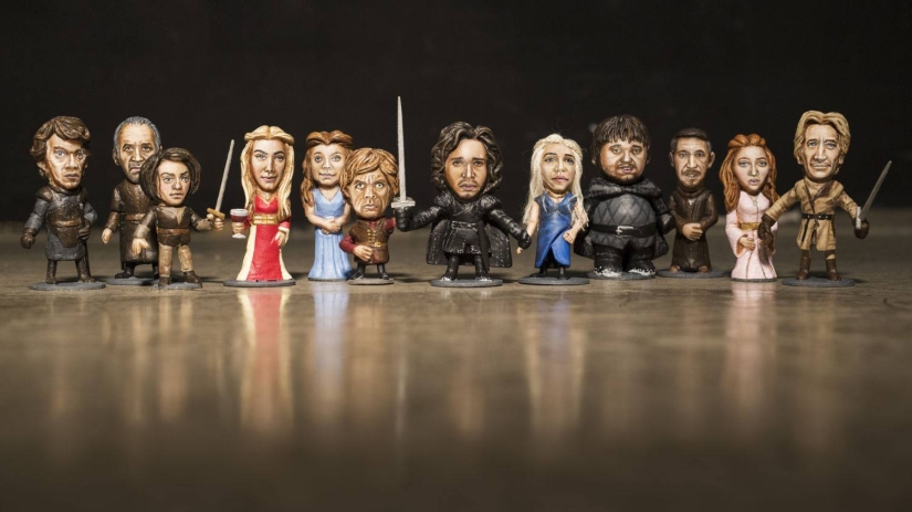 Estadounidense crea ingeniosas figuritas a partir de maní