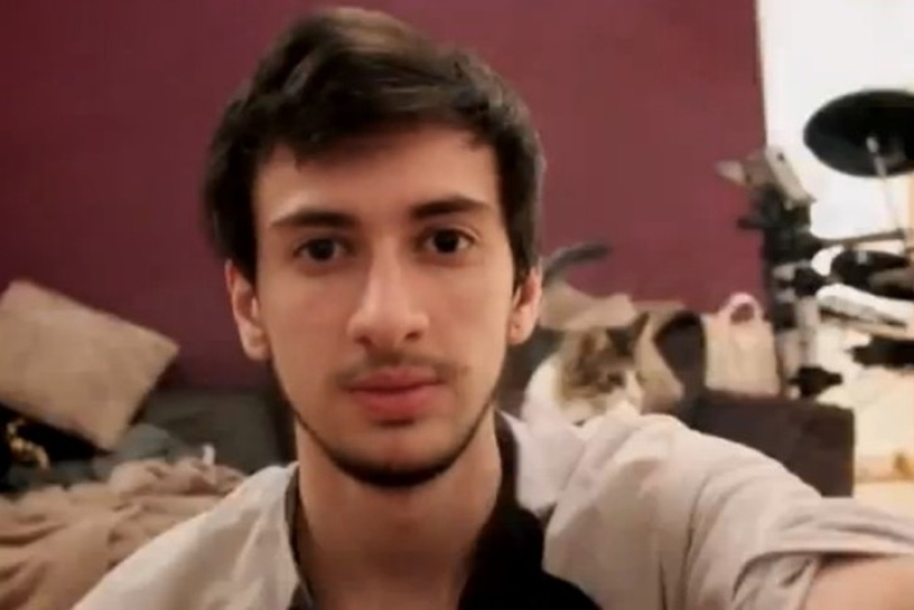 Este chico transgénero se tomó una selfie todos los días durante tres años para mostrar cómo estaba cambiando su rostro Este chico transgénero se tomó una selfie todos los días durante tres años para mostrar cómo estaba cambiando su rostro