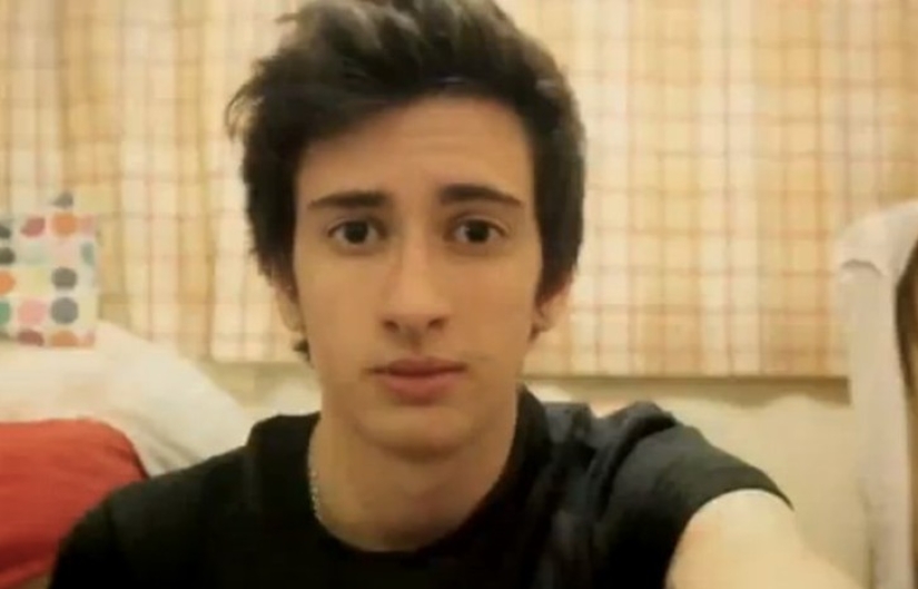 Este chico transgénero se tomó una selfie todos los días durante tres años para mostrar cómo estaba cambiando su rostro Este chico transgénero se tomó una selfie todos los días durante tres años para mostrar cómo estaba cambiando su rostro