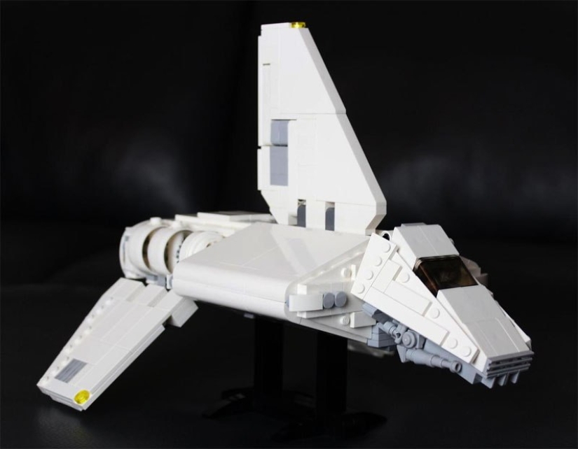 Este hombre construyó una nave espacial de Star Wars con Lego