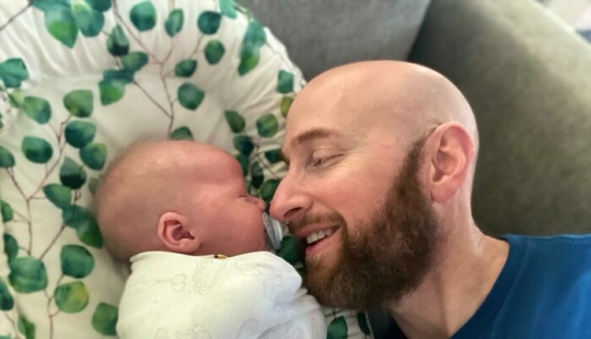 Este hombre gay australiano hizo historia con el nacimiento de su propio bebé