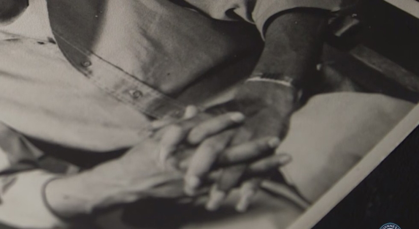 Este hombre no se ha cortado las uñas en 62 años y acaba de romper un récord mundial