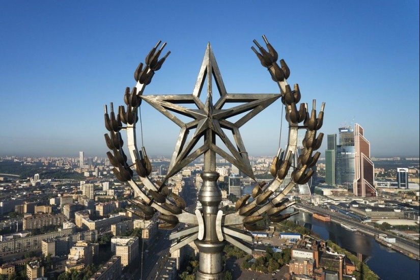 Estrellas de los rascacielos de Stalin que nunca has visto