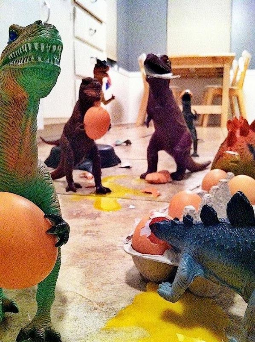 Every night dinosaurs have a row Every night dinosaurs have a row