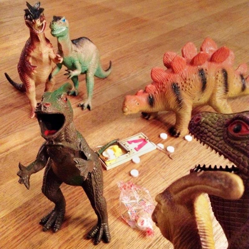 Every night dinosaurs have a row Every night dinosaurs have a row