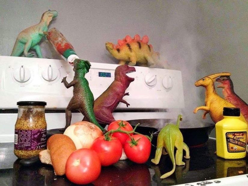 Every night dinosaurs have a row Every night dinosaurs have a row