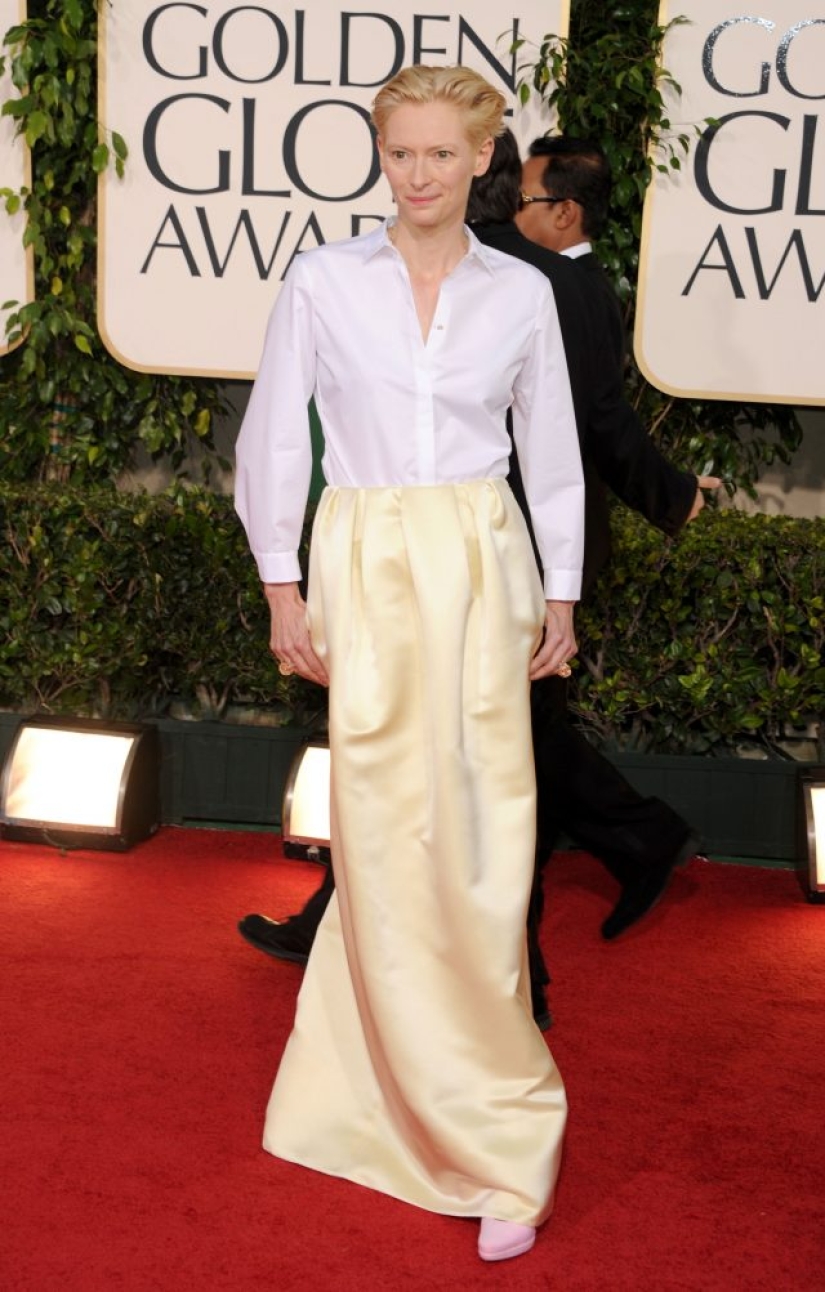 Everything ingenious is simple: 7 celebrities who appeared on the red carpet in basic things and did not fail Everything ingenious is simple: 7 celebrities who appeared on the red carpet in basic things and did not fail