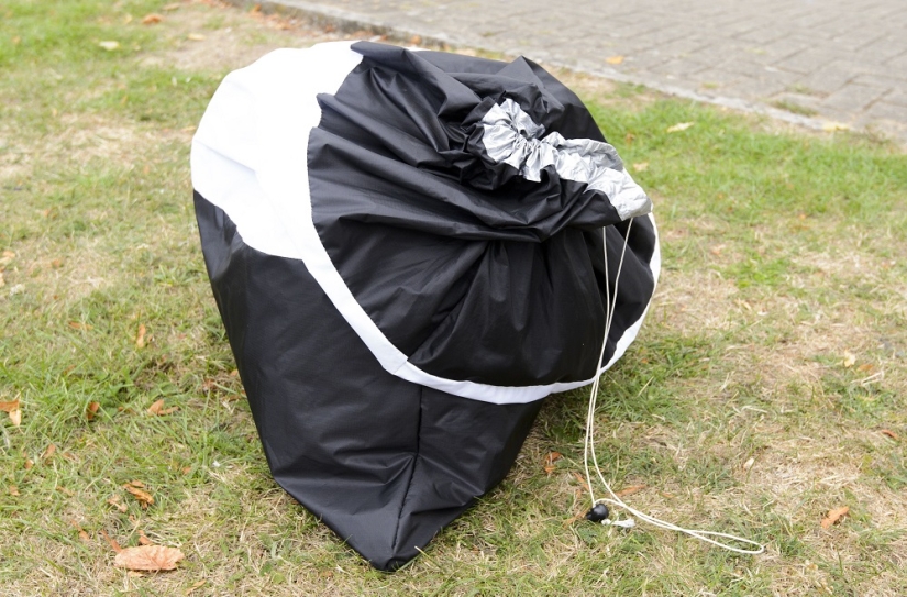 Everywhere we have a road: the Briton invented a portable "zebra"