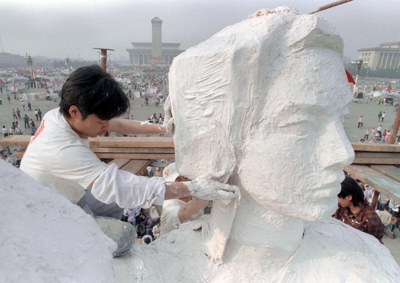 Execution of demonstrators in Tiananmen Square 25 years ago