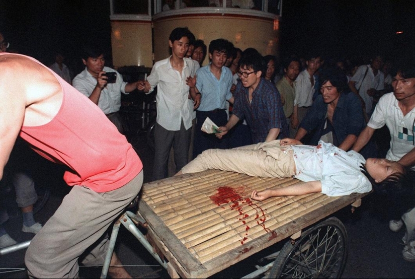 Execution of demonstrators in Tiananmen Square 25 years ago