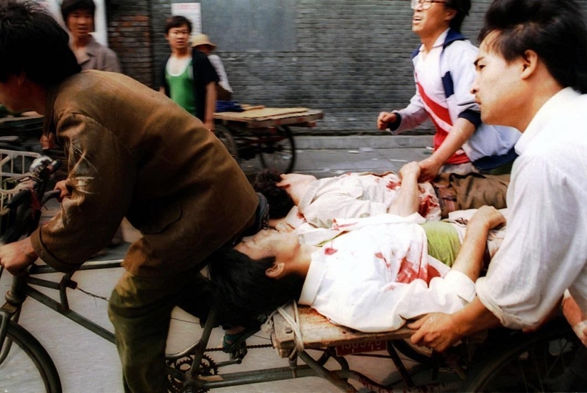 Execution of demonstrators in Tiananmen Square 25 years ago