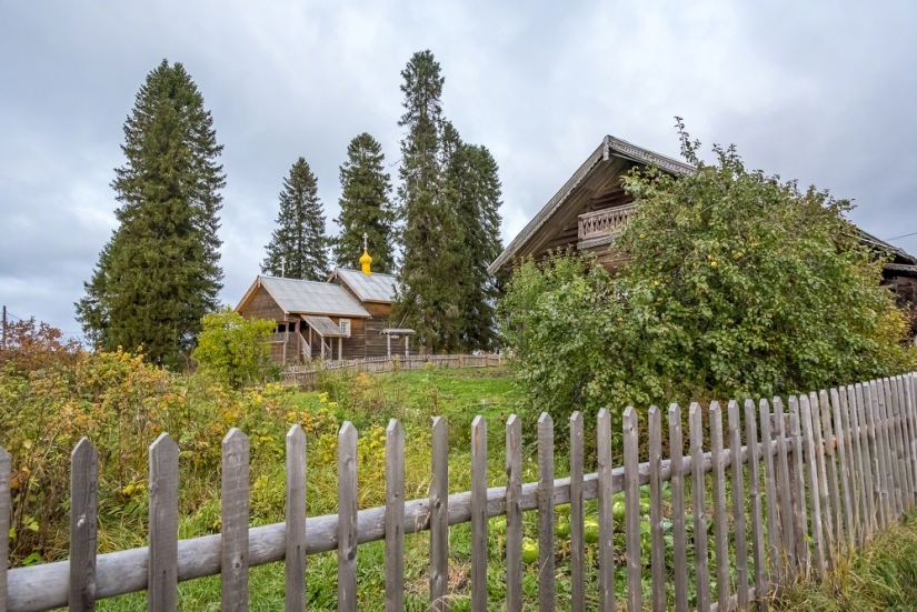 Expedition The Spine of Russia - &quot;The Ridge of Russia&quot;: metal and cloudberries