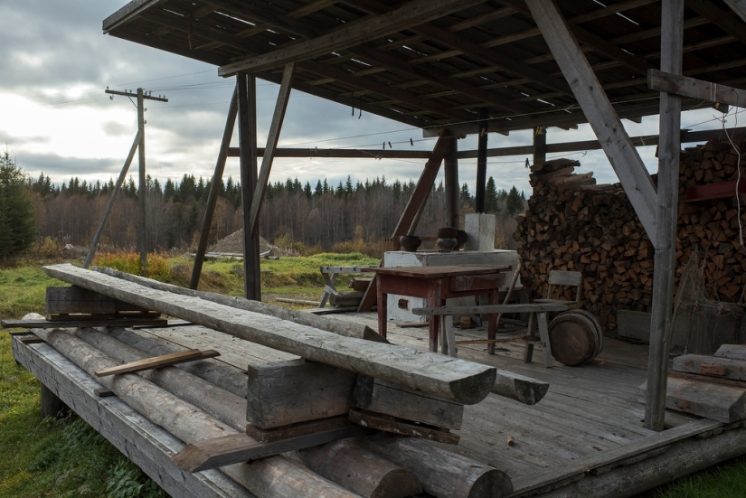 Expedition The Spine of Russia - &quot;The Ridge of Russia&quot;: metal and cloudberries
