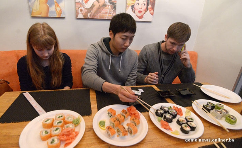 Experiment: a real Japanese tried real Gomel sushi Experiment: a real Japanese tried real Gomel sushi