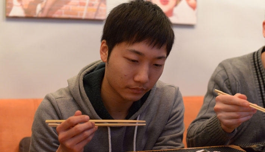 Experiment: a real Japanese tried real Gomel sushi