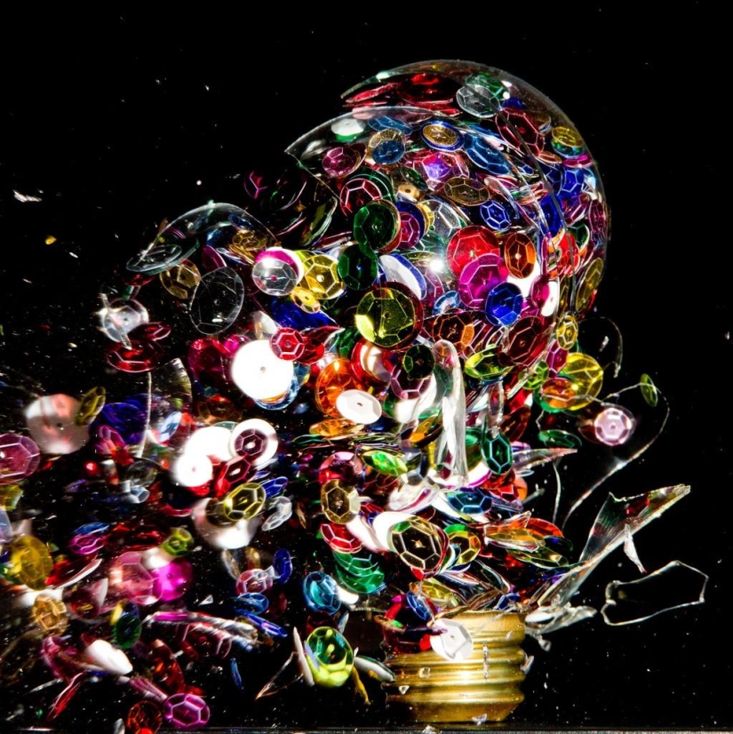 "Exploding light bulbs as a sedative": a recipe from John Smith