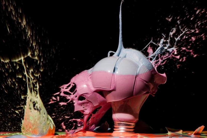 "Exploding light bulbs as a sedative": a recipe from John Smith