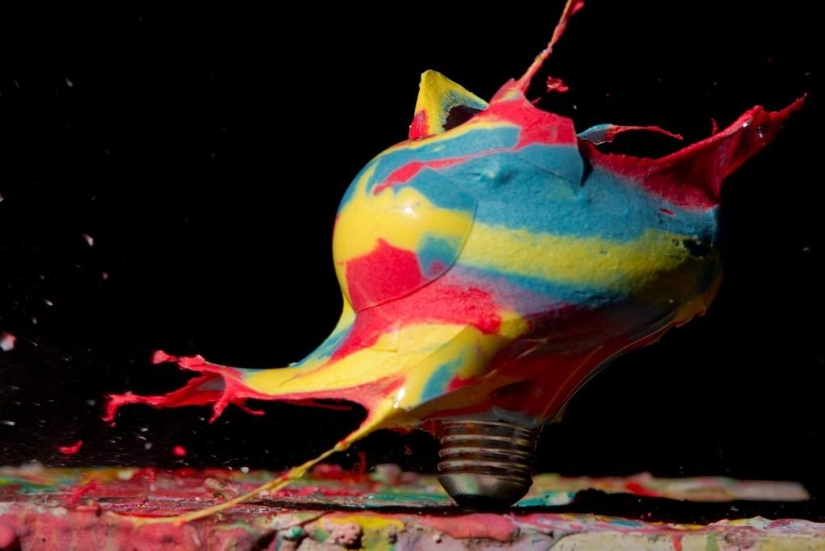 "Exploding light bulbs as a sedative": a recipe from John Smith