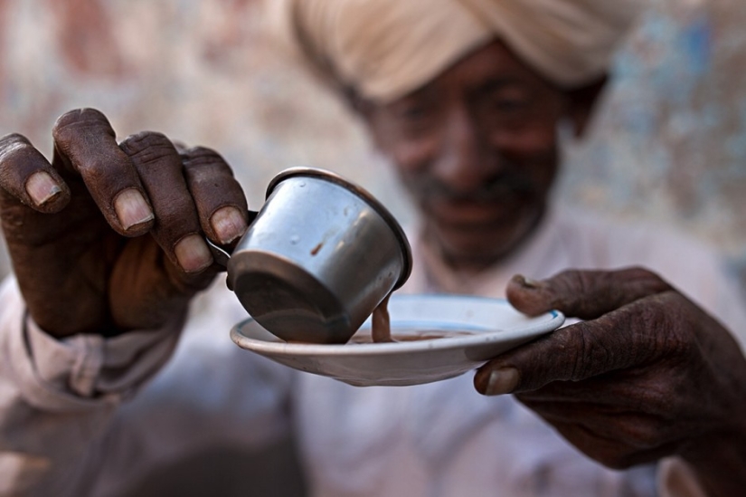 Expressive and colorful portraits from different parts of the world