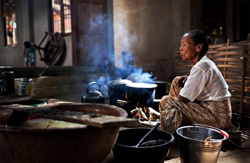 Expressive and colorful portraits from different parts of the world