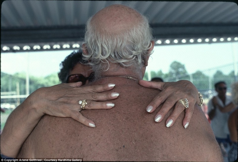 Extraños personajes de Nueva York en la lente de Arlene Gottfried desde la década de 1970 hasta la actualidad