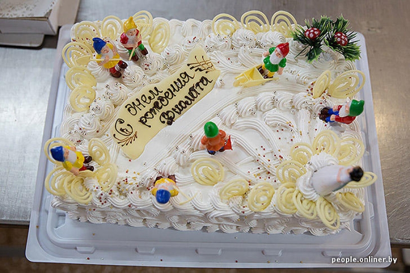 "Fabulous" photo report: how your favorite Soviet cakes are made "Fabulous" photo report: how your favorite Soviet cakes are made
