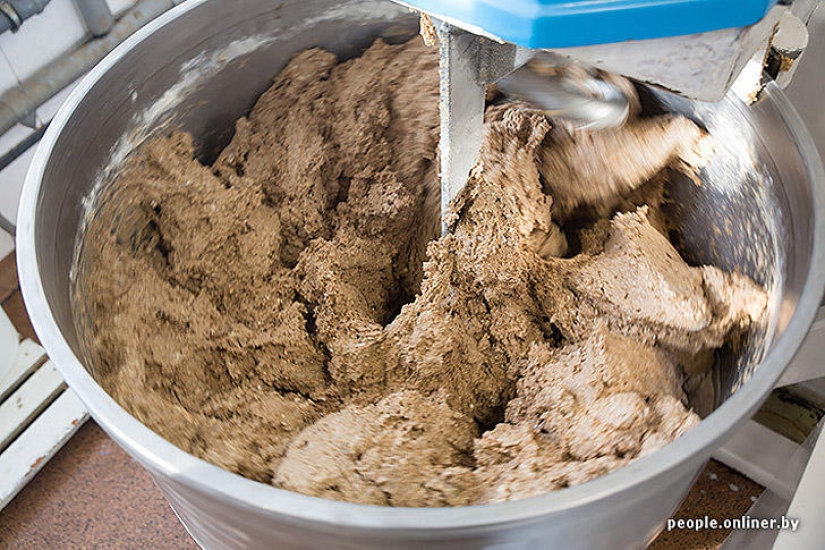 "Fabulous" photo report: how your favorite Soviet cakes are made "Fabulous" photo report: how your favorite Soviet cakes are made