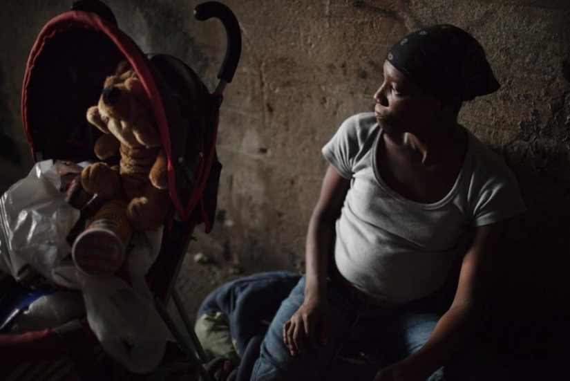 Family relationships of homeless people from the New York subway