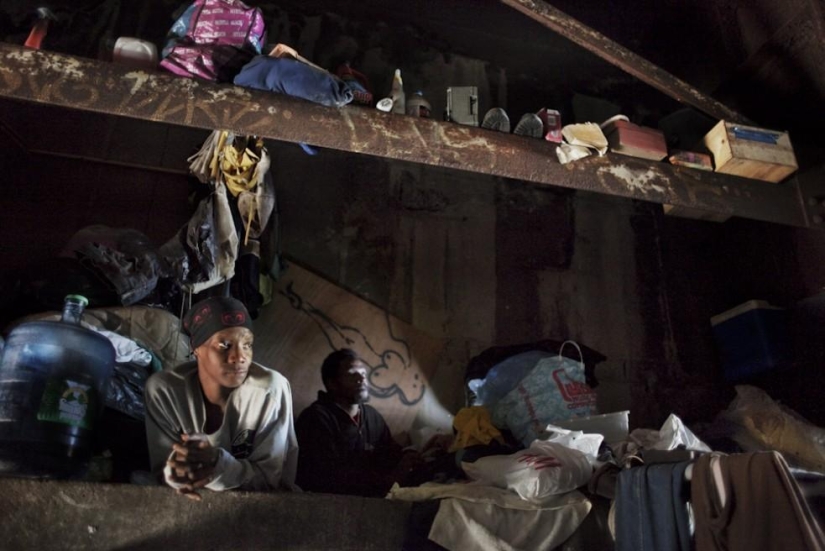 Family relationships of homeless people from the New York subway