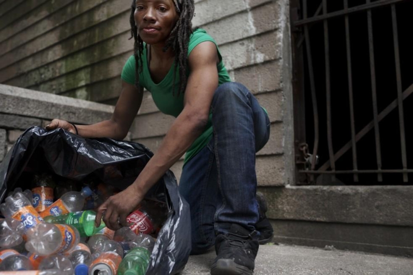 Family relationships of homeless people from the New York subway