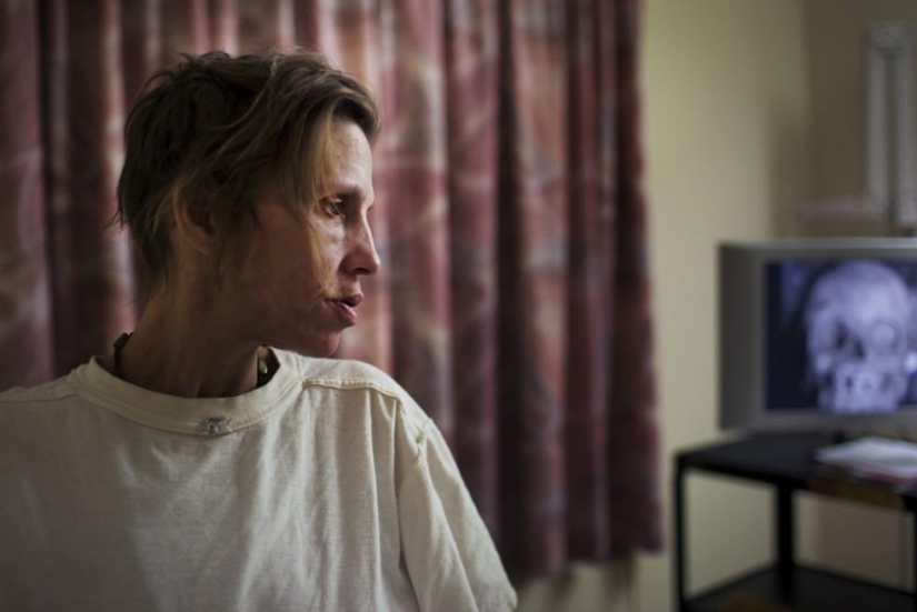 Family relationships of homeless people from the New York subway