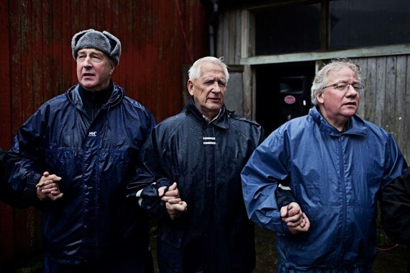 Faroe Islander tries to justify cruelty of whale killing Faroe Islander tries to justify cruelty of whale killing