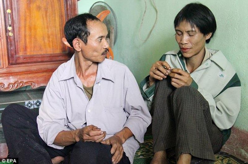 Father and son found in Vietnam hiding in the jungle for 40 years Father and son found in Vietnam hiding in the jungle for 40 years