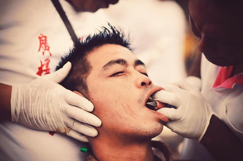 Festival Vegetariano Sangriento en Tailandia Festival Vegetariano Sangriento en Tailandia