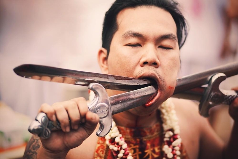 Festival Vegetariano Sangriento en Tailandia Festival Vegetariano Sangriento en Tailandia