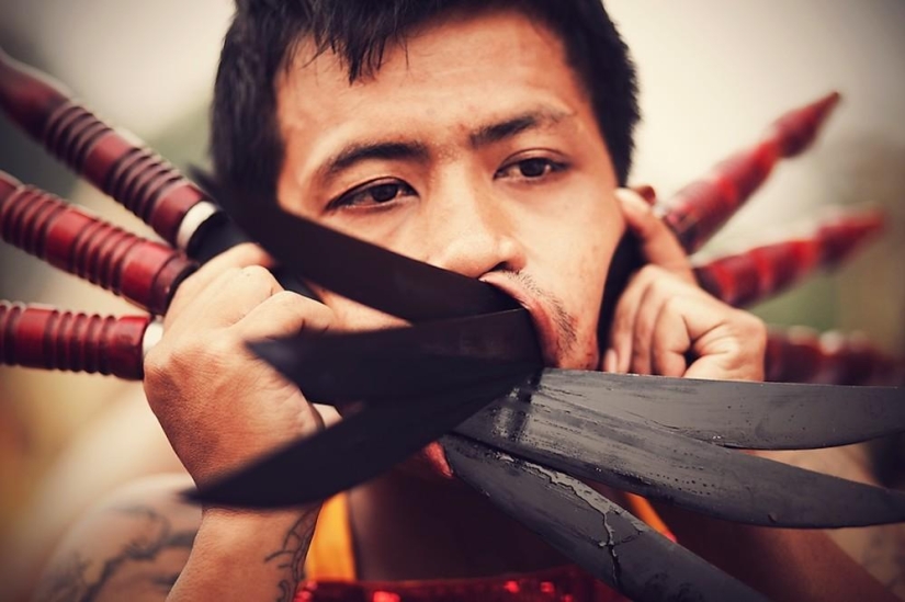 Festival Vegetariano Sangriento en Tailandia Festival Vegetariano Sangriento en Tailandia