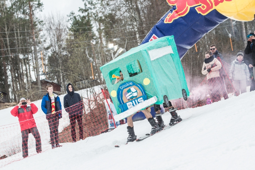 Fiesta fuerte en Snezhny: la carrera de snowboard más creativa de Rusia