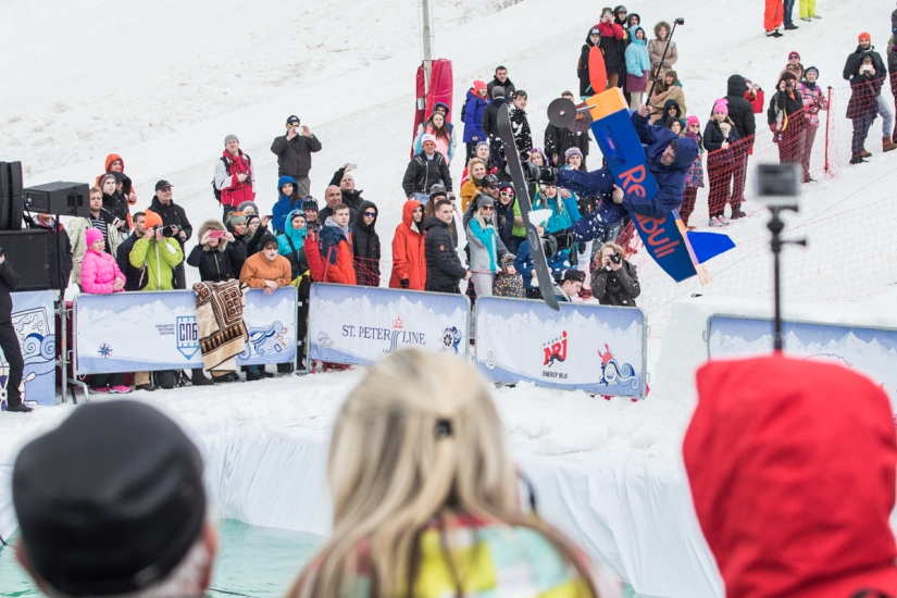 Fiesta fuerte en Snezhny: la carrera de snowboard más creativa de Rusia