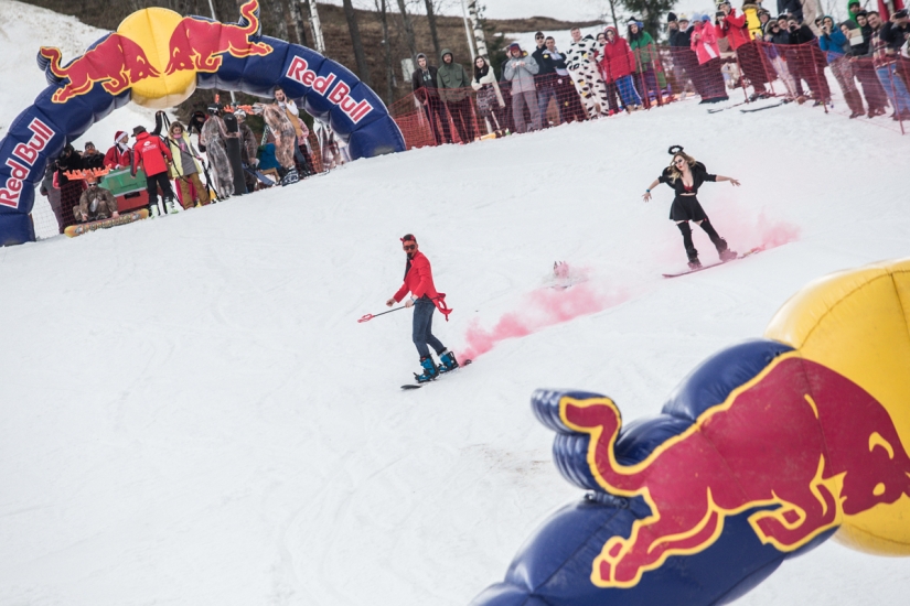 Fiesta fuerte en Snezhny: la carrera de snowboard más creativa de Rusia