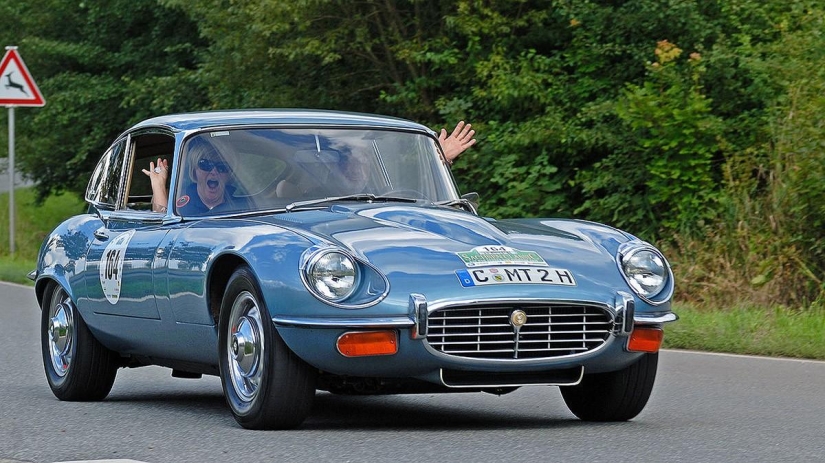 Five concept cars in classic style Five concept cars in classic style