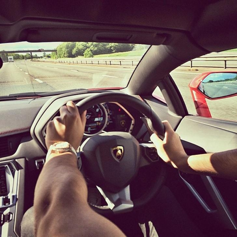 Flota de superdeportivos de 19 años