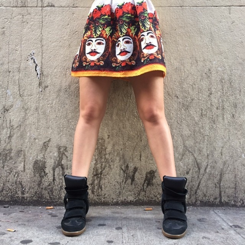 For a long time I could not forget those legs For a long time I could not forget those legs